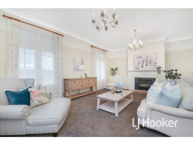 75 Hall Road, Pakenham South VIC 3810