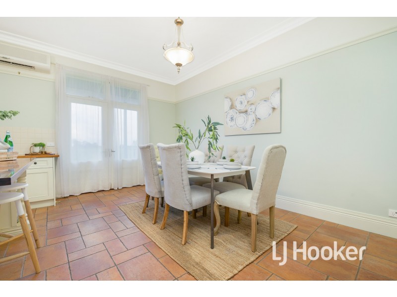 75 Hall Road, Pakenham South VIC 3810