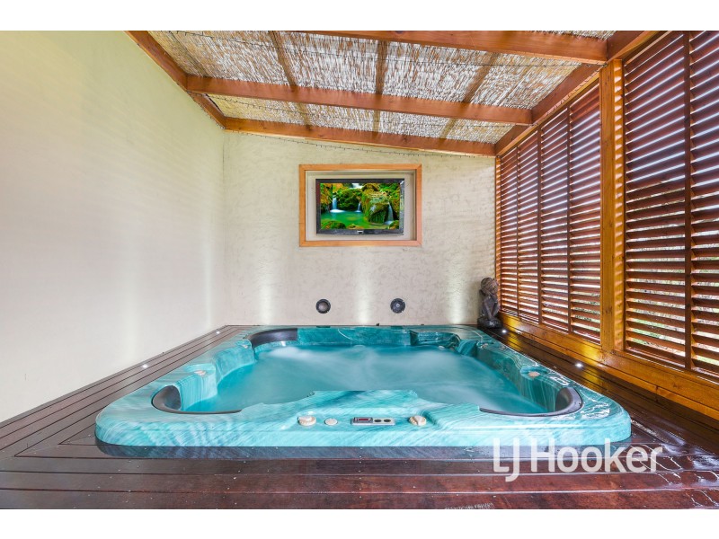 75 Hall Road, Pakenham South VIC 3810