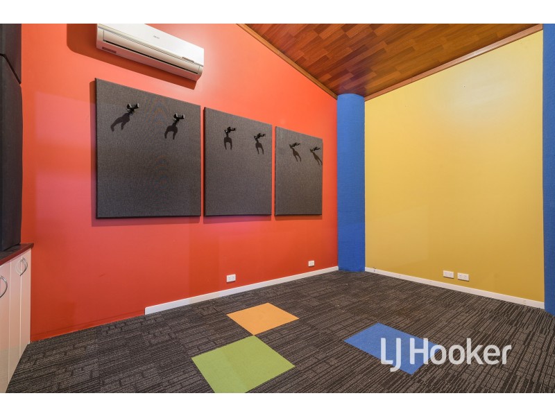 75 Hall Road, Pakenham South VIC 3810