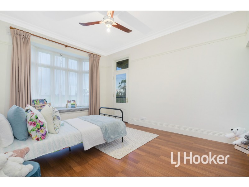 75 Hall Road, Pakenham South VIC 3810