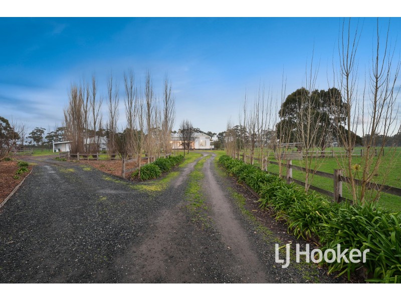 75 Hall Road, Pakenham South VIC 3810