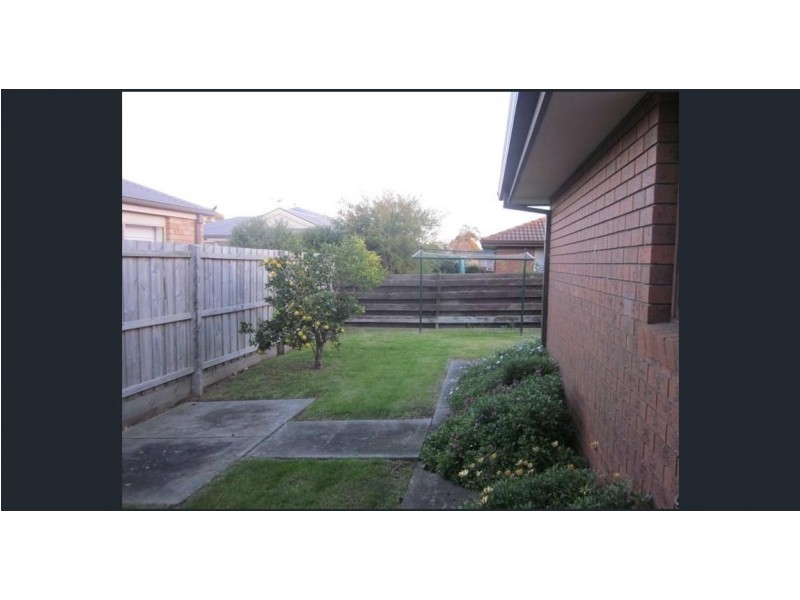 3/18 Henty Street, Pakenham VIC 3810