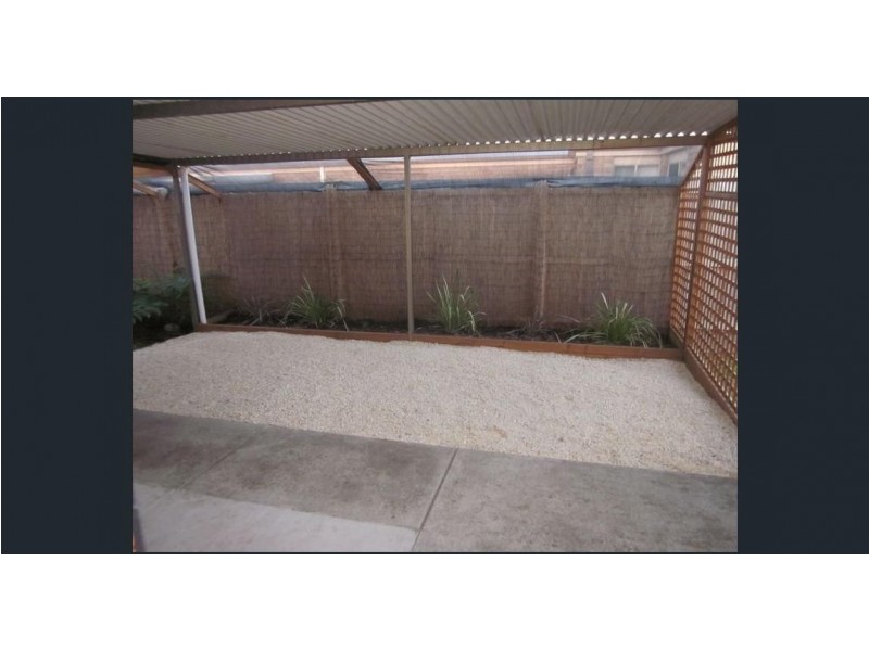 3/18 Henty Street, Pakenham VIC 3810