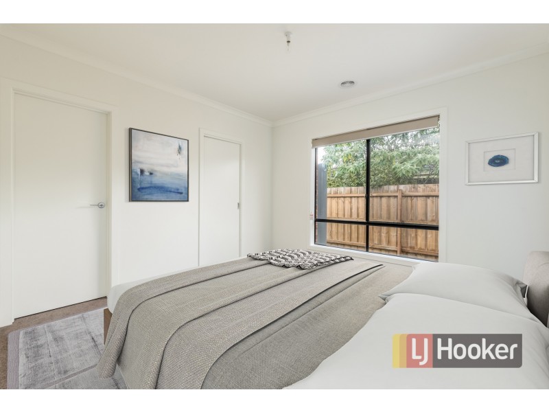 3/27 Henty Street, Pakenham VIC 3810