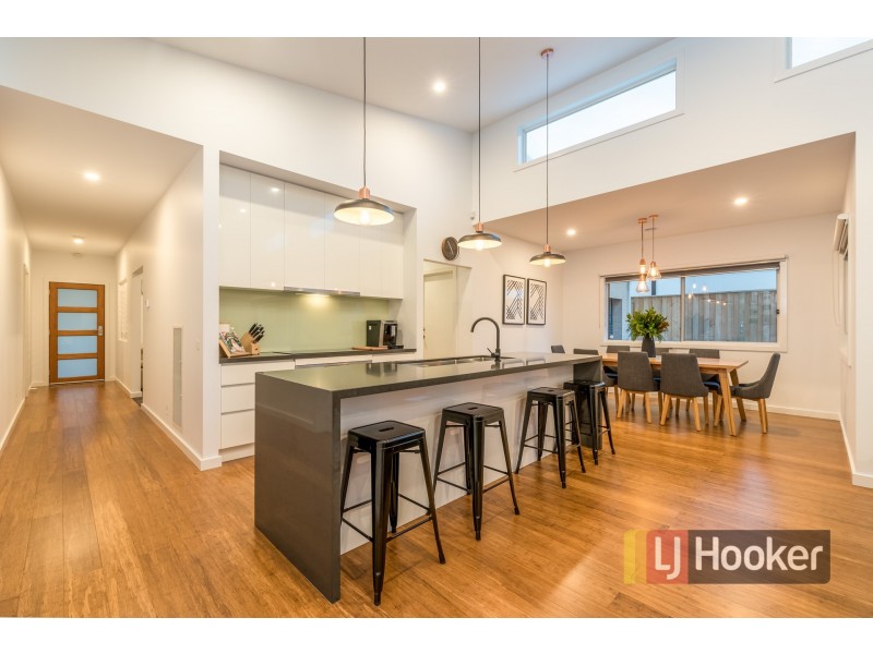 11 Elsham Street, Officer VIC 3809