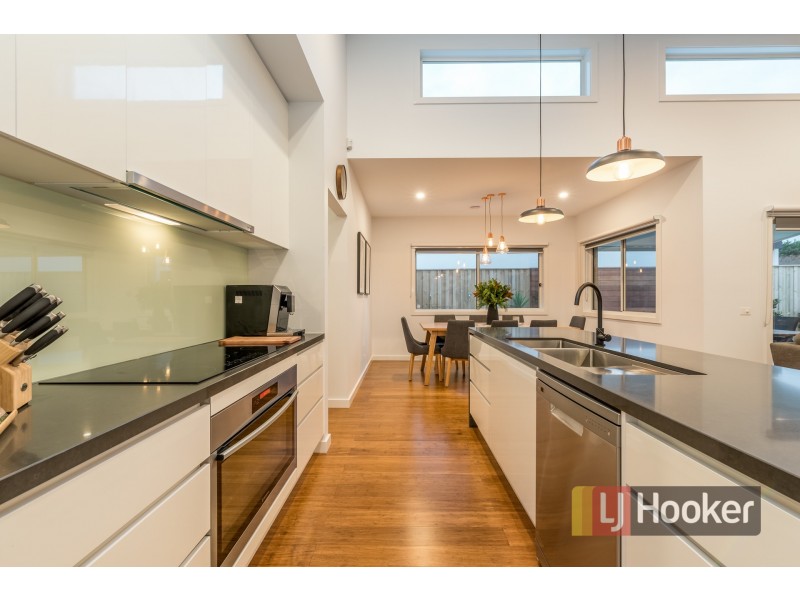 11 Elsham Street, Officer VIC 3809