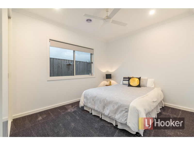 11 Elsham Street, Officer VIC 3809