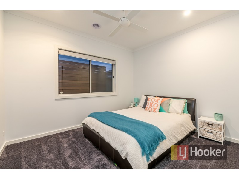 11 Elsham Street, Officer VIC 3809