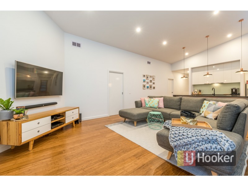 11 Elsham Street, Officer VIC 3809