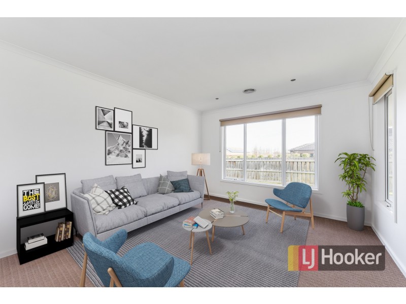 27 Landy Circuit, Pakenham VIC 3810