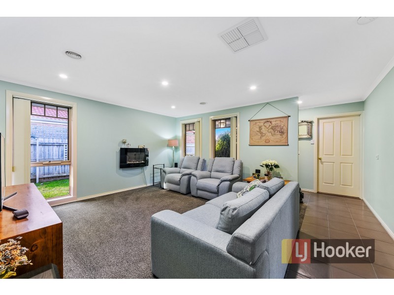 15 Heidi Court, Pakenham VIC 3810