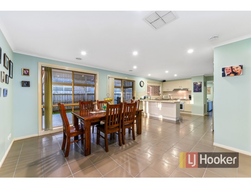 15 Heidi Court, Pakenham VIC 3810