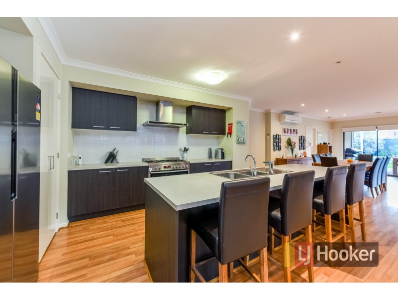 9 Platt Close, Pakenham VIC 3810