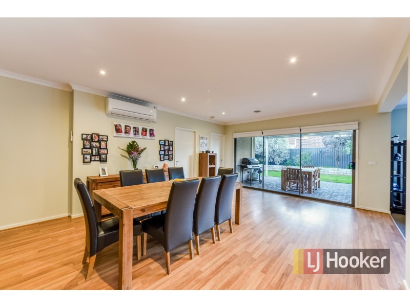 9 Platt Close, Pakenham VIC 3810