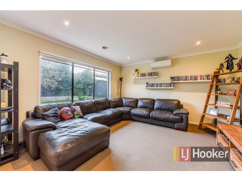 9 Platt Close, Pakenham VIC 3810