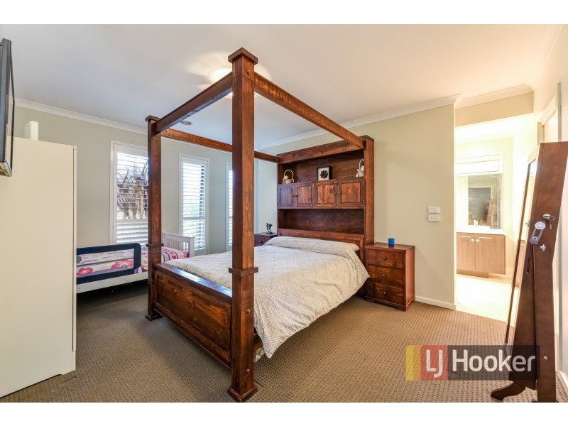 9 Platt Close, Pakenham VIC 3810