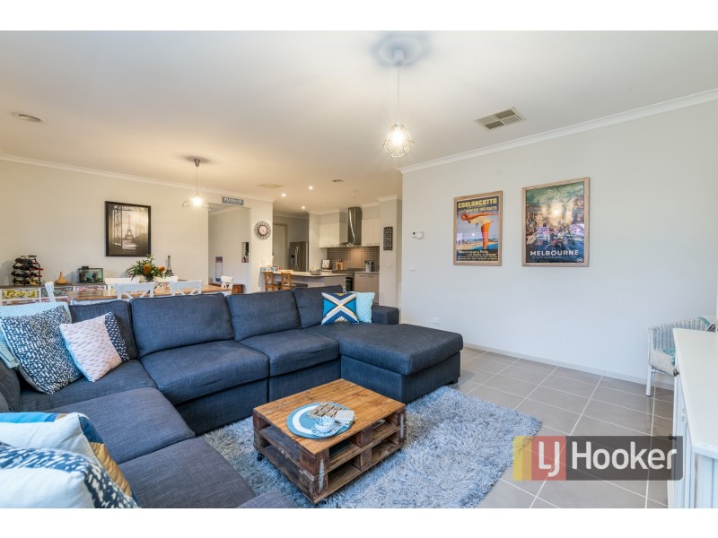 96 Arena Parade, Officer VIC 3809