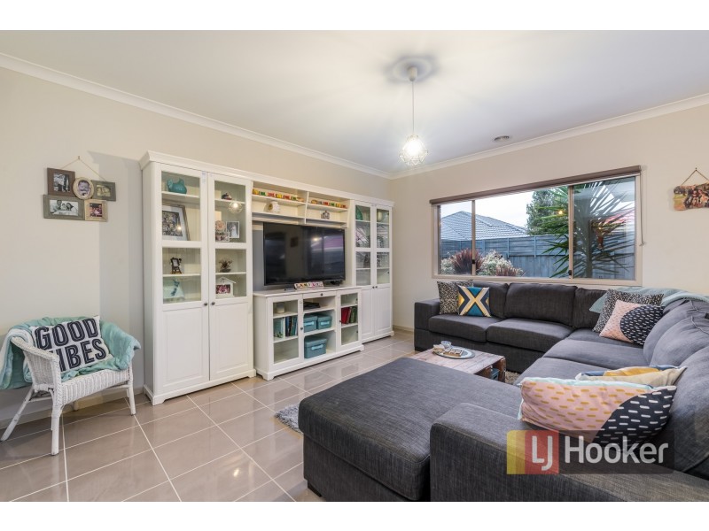 96 Arena Parade, Officer VIC 3809