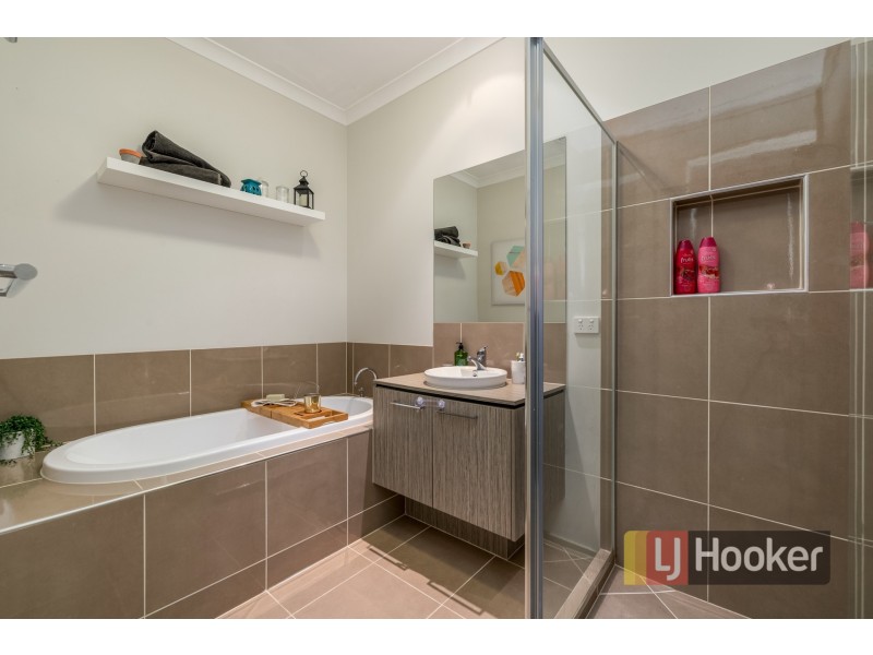 96 Arena Parade, Officer VIC 3809