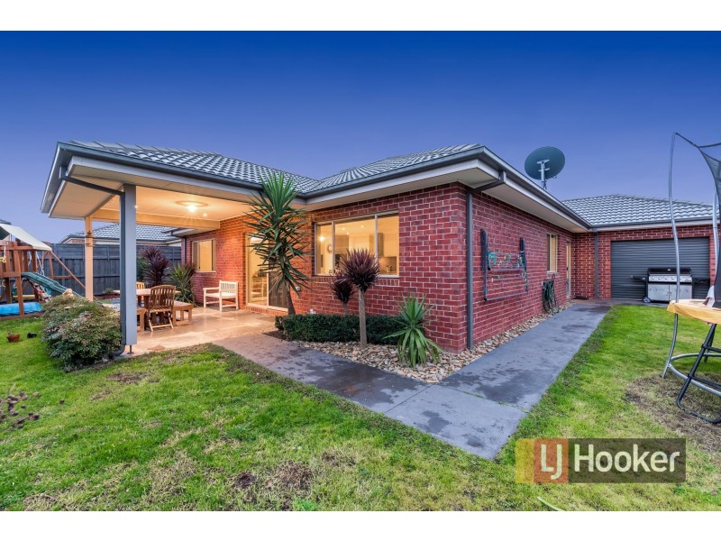 96 Arena Parade, Officer VIC 3809