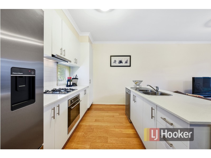 15 Harlesden Circuit, Pakenham VIC 3810
