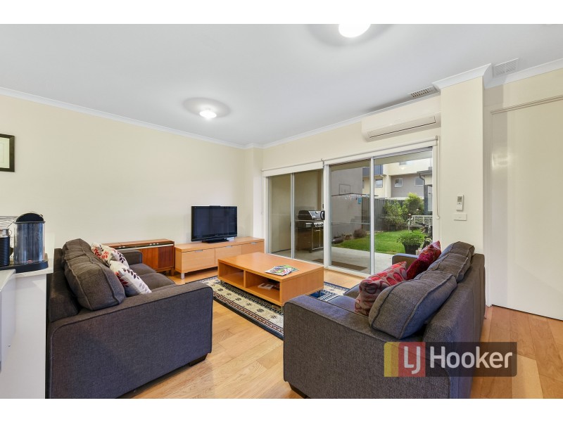 15 Harlesden Circuit, Pakenham VIC 3810
