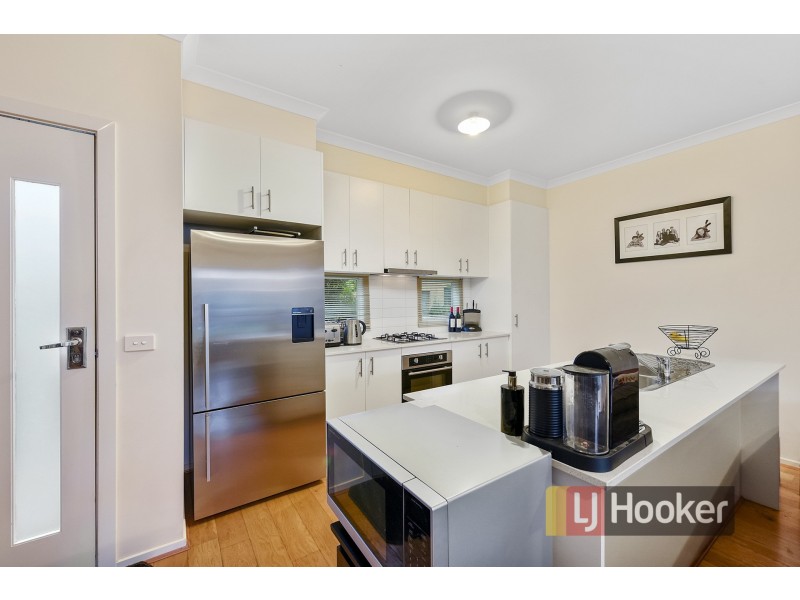 15 Harlesden Circuit, Pakenham VIC 3810