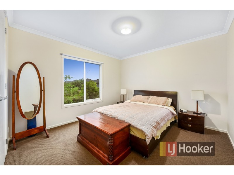 15 Harlesden Circuit, Pakenham VIC 3810