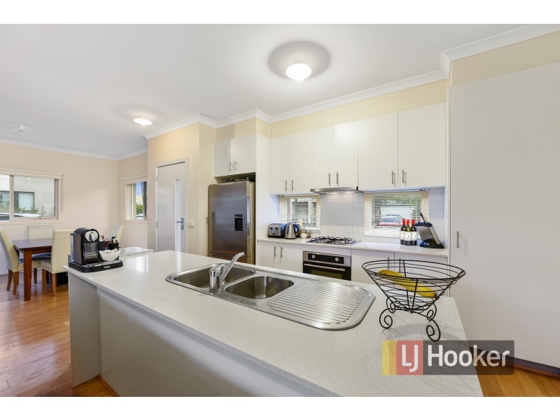 15 Harlesden Circuit, Pakenham VIC 3810