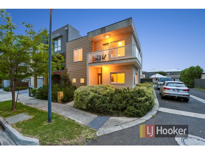 15 Harlesden Circuit, Pakenham VIC 3810
