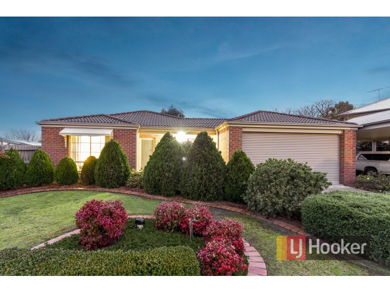 3 Jonathan Place, Pakenham VIC 3810