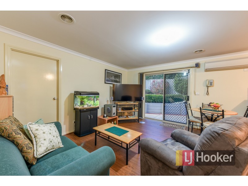 3 Jonathan Place, Pakenham VIC 3810