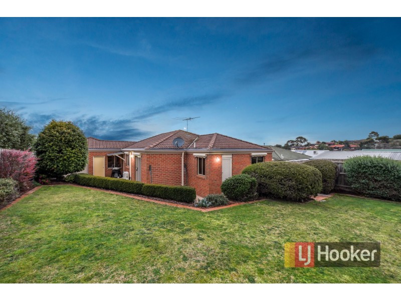 3 Jonathan Place, Pakenham VIC 3810