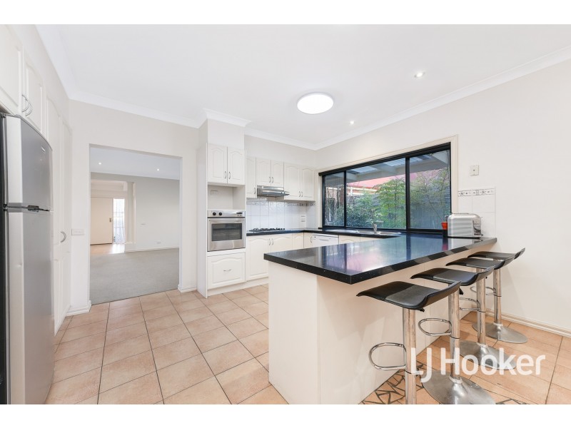 11 Settlers Court, Pakenham VIC 3810