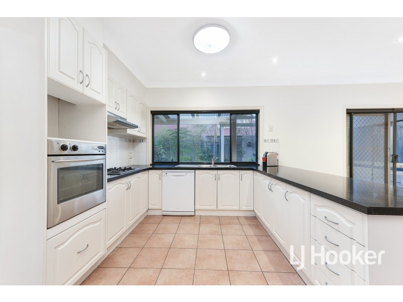 11 Settlers Court, Pakenham VIC 3810