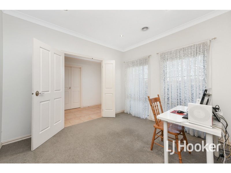 11 Settlers Court, Pakenham VIC 3810