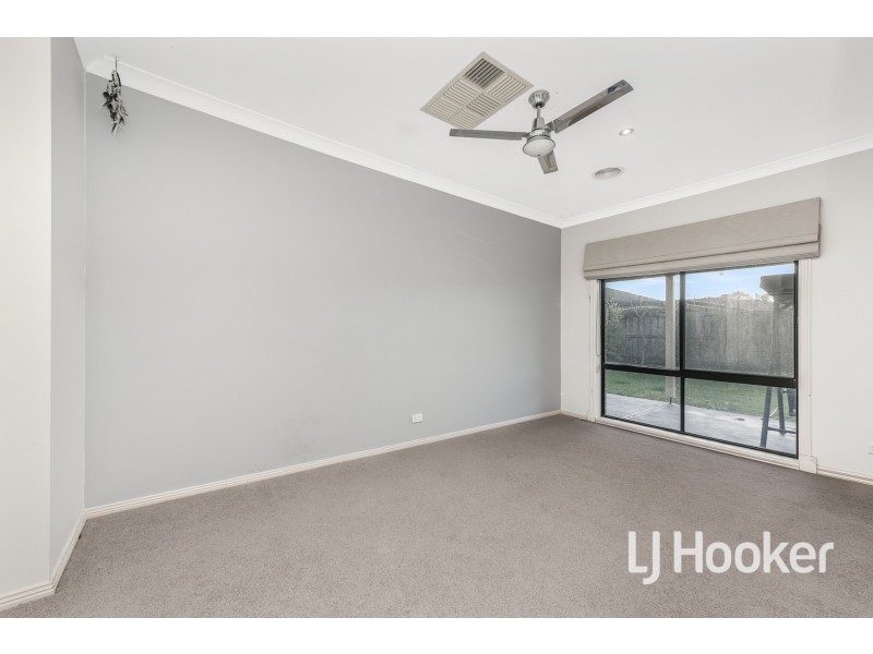 11 Settlers Court, Pakenham VIC 3810