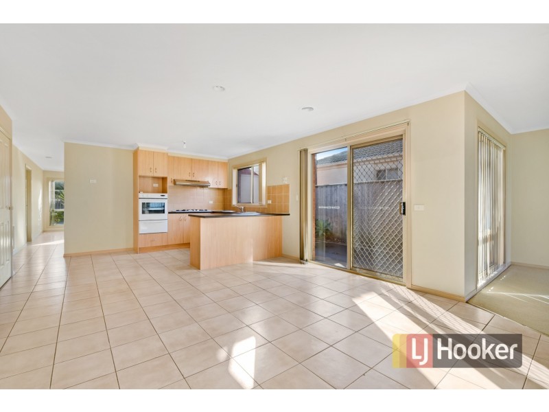 25 Catherine Place, Pakenham VIC 3810
