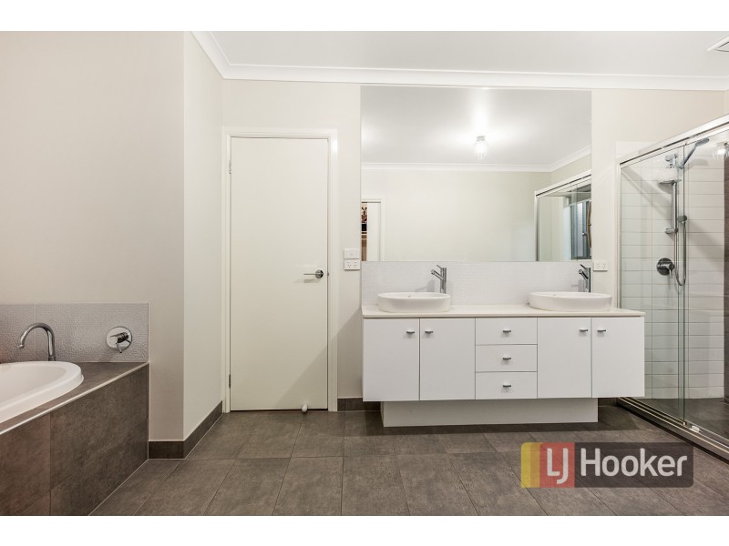 26 Timbertop Boulevard, Officer VIC 3809