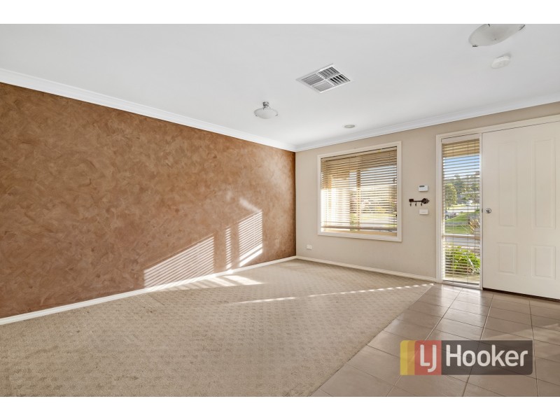 36 Natanya Drive, Pakenham VIC 3810