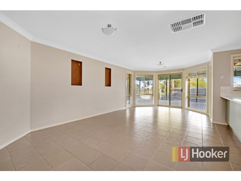 36 Natanya Drive, Pakenham VIC 3810