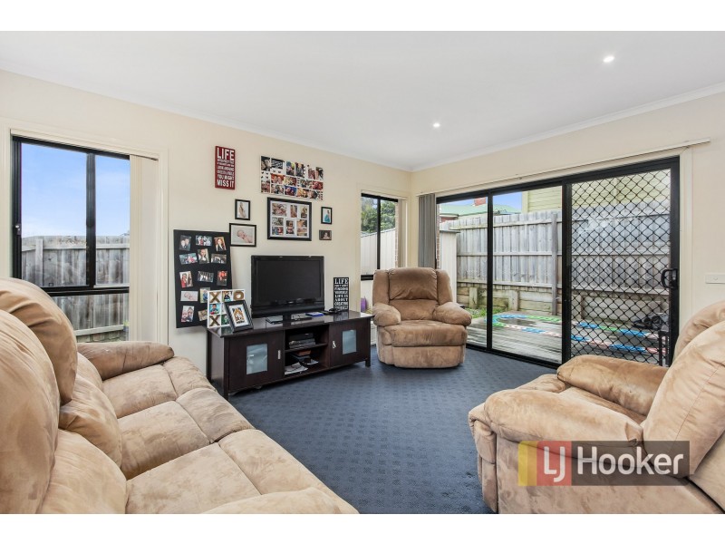 13/103 Army Road, Pakenham VIC 3810