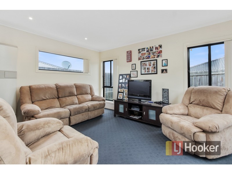 13/103 Army Road, Pakenham VIC 3810