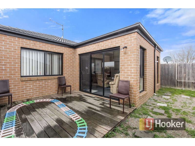 13/103 Army Road, Pakenham VIC 3810