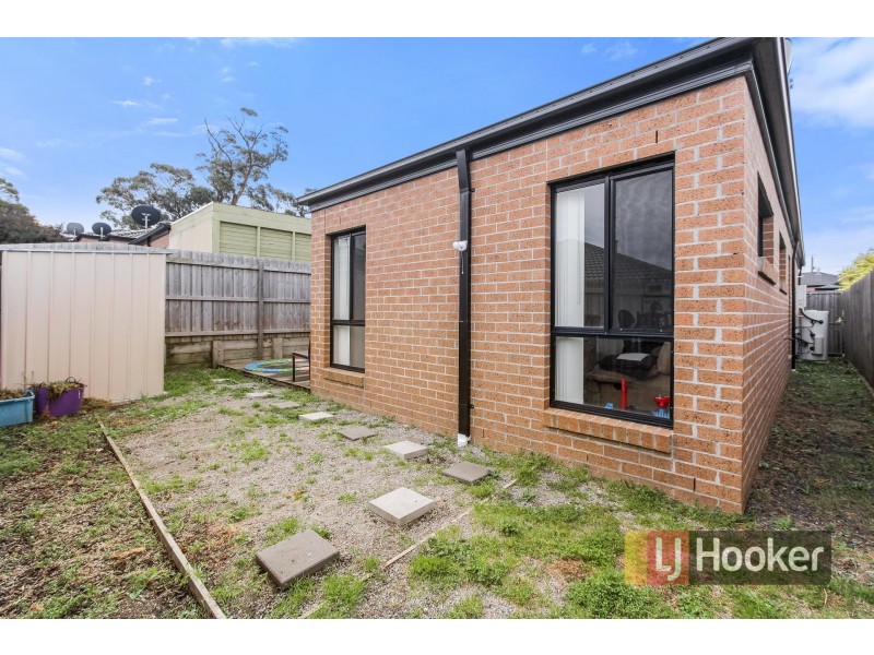 13/103 Army Road, Pakenham VIC 3810
