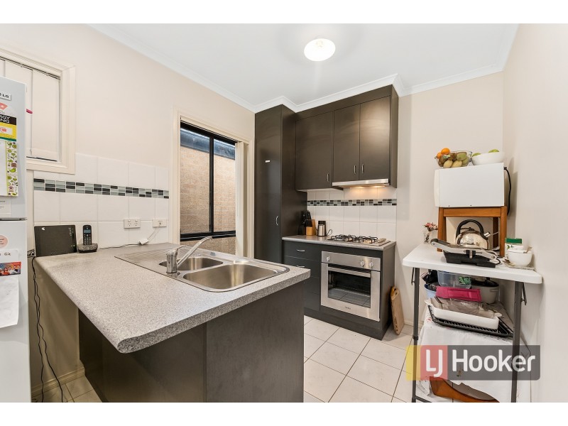 19/103 Army Road, Pakenham VIC 3810