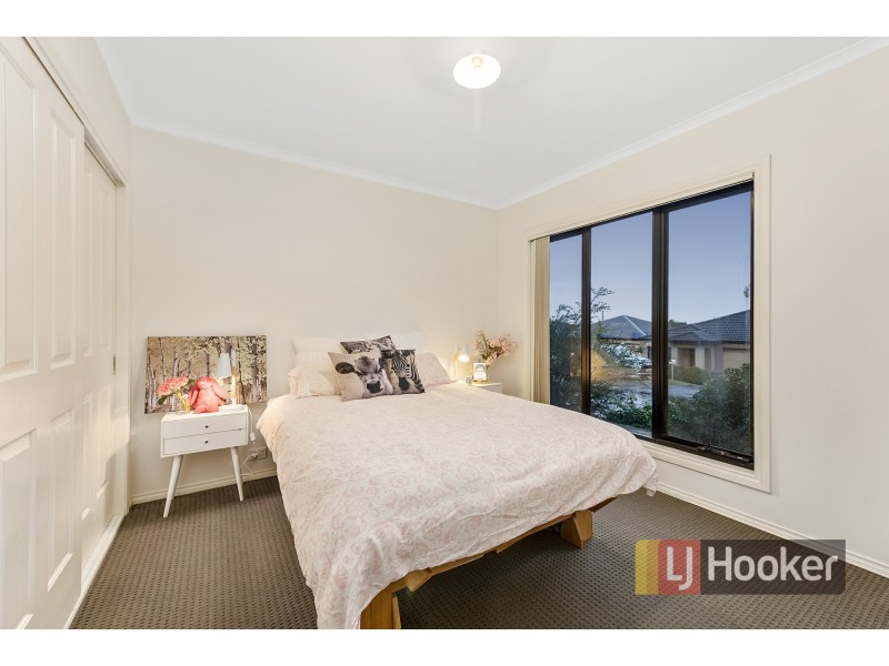 19/103 Army Road, Pakenham VIC 3810