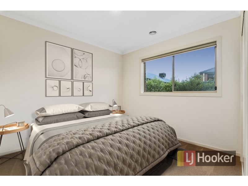 15 Ivy Leaf Road, Pakenham VIC 3810