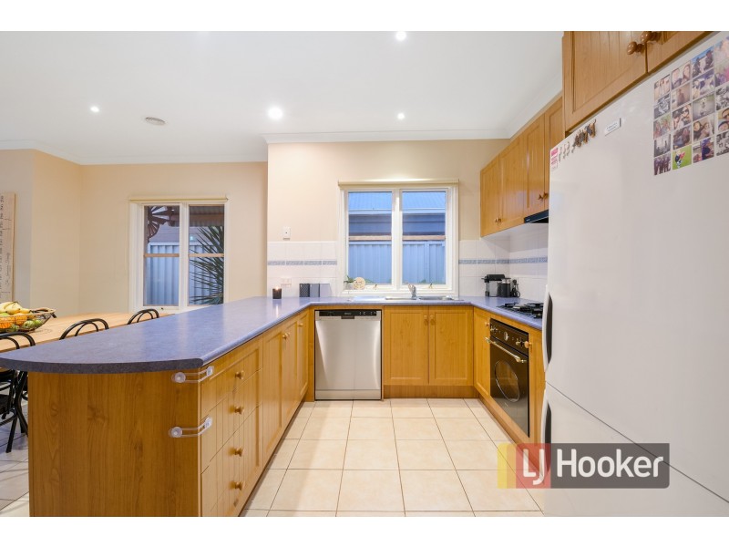 15 Catherine Place, Pakenham VIC 3810